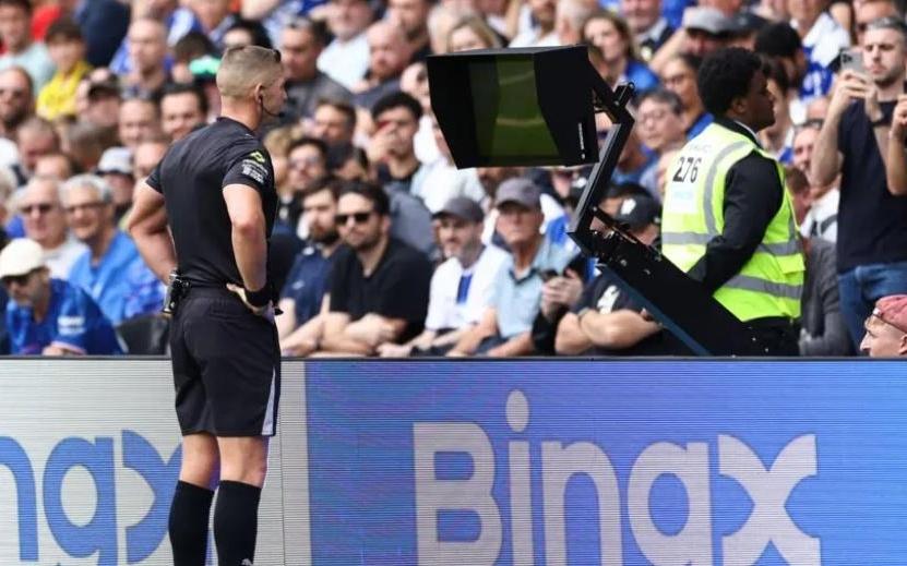 英超裁判独立评议小组：上轮联赛VAR出现两次重大误判