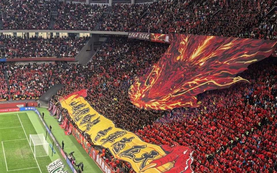 蓉城半场2球领先！媒体人热议：中超最