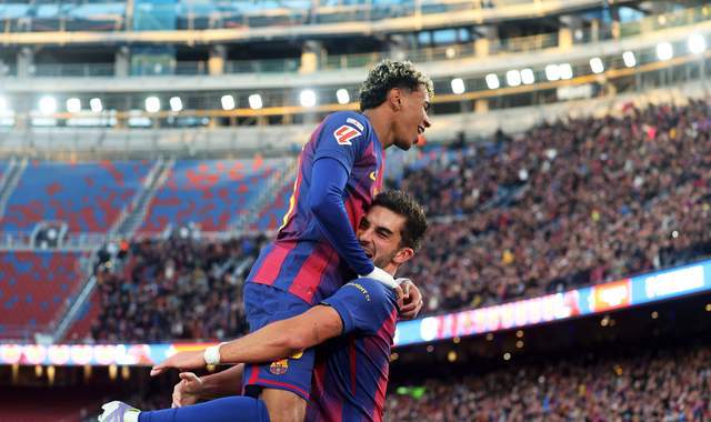 回归诺坎普！巴萨赢麻了：45157人观战