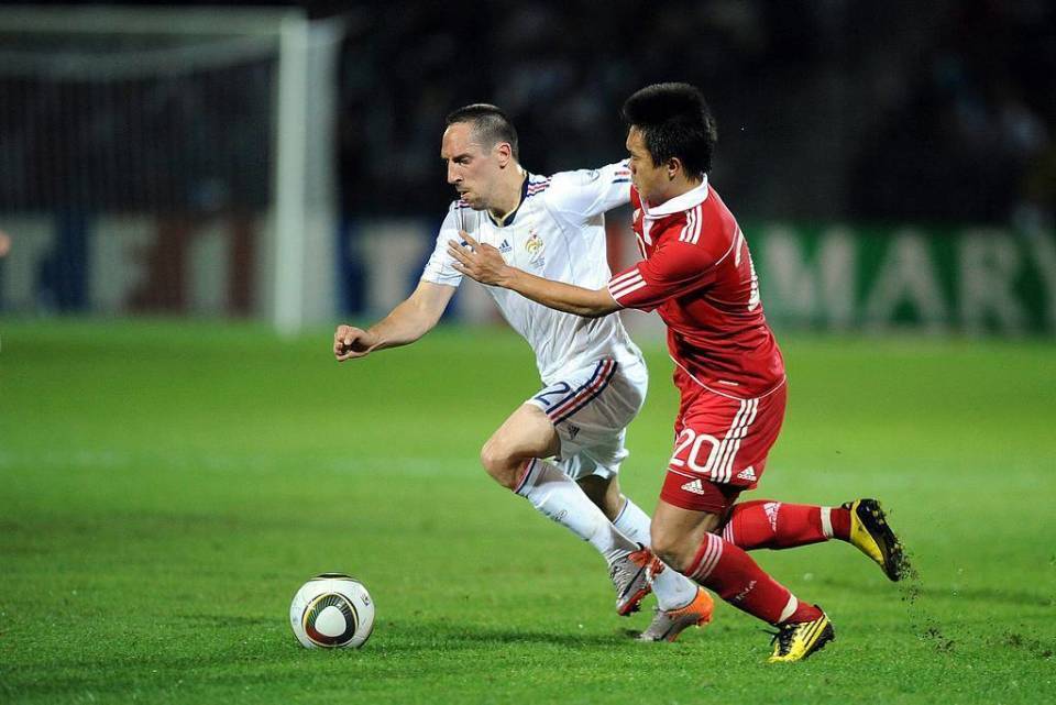 唏嘘！38岁前国脚收35万踢假球判刑1年罚款10万曾随队夺东亚杯