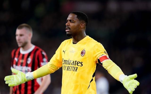 记者：切尔西想1800万欧签迈尼昂，但阿莱格里上任后要求米兰留人