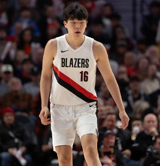 东方不亮西方亮，杨瀚森表现低迷，林葳却迎来爆发！