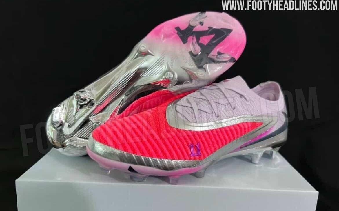 世体：巴萨女足普特利亚斯将推出签名战靴，定于在2026年发布