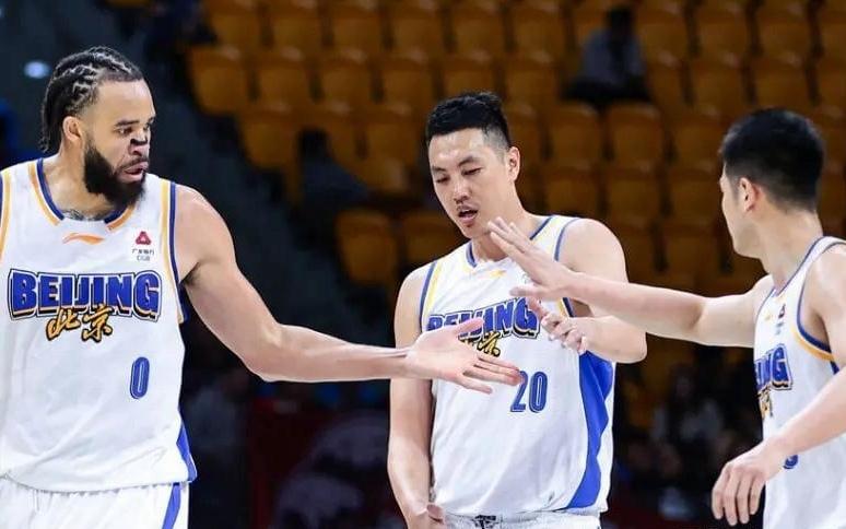 CBA最新排名更新，上海队已经无敌