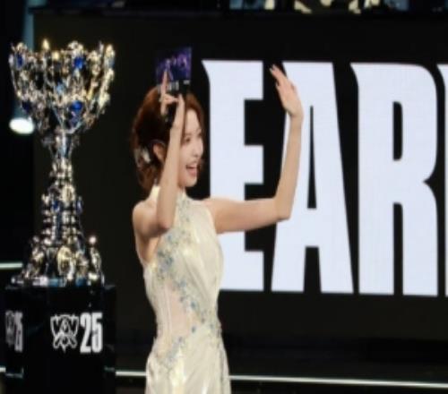 希然分享S15世界赛VLOG：S15多的是你不知道的事幸福与压力并行