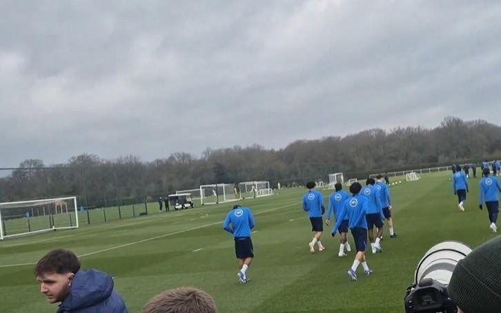 首席跟队：热刺紧急召集青训球员加入