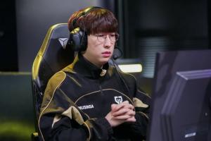 Duro：BFX之前战胜了T1所以T1和BFX晋级决赛的几率五五开