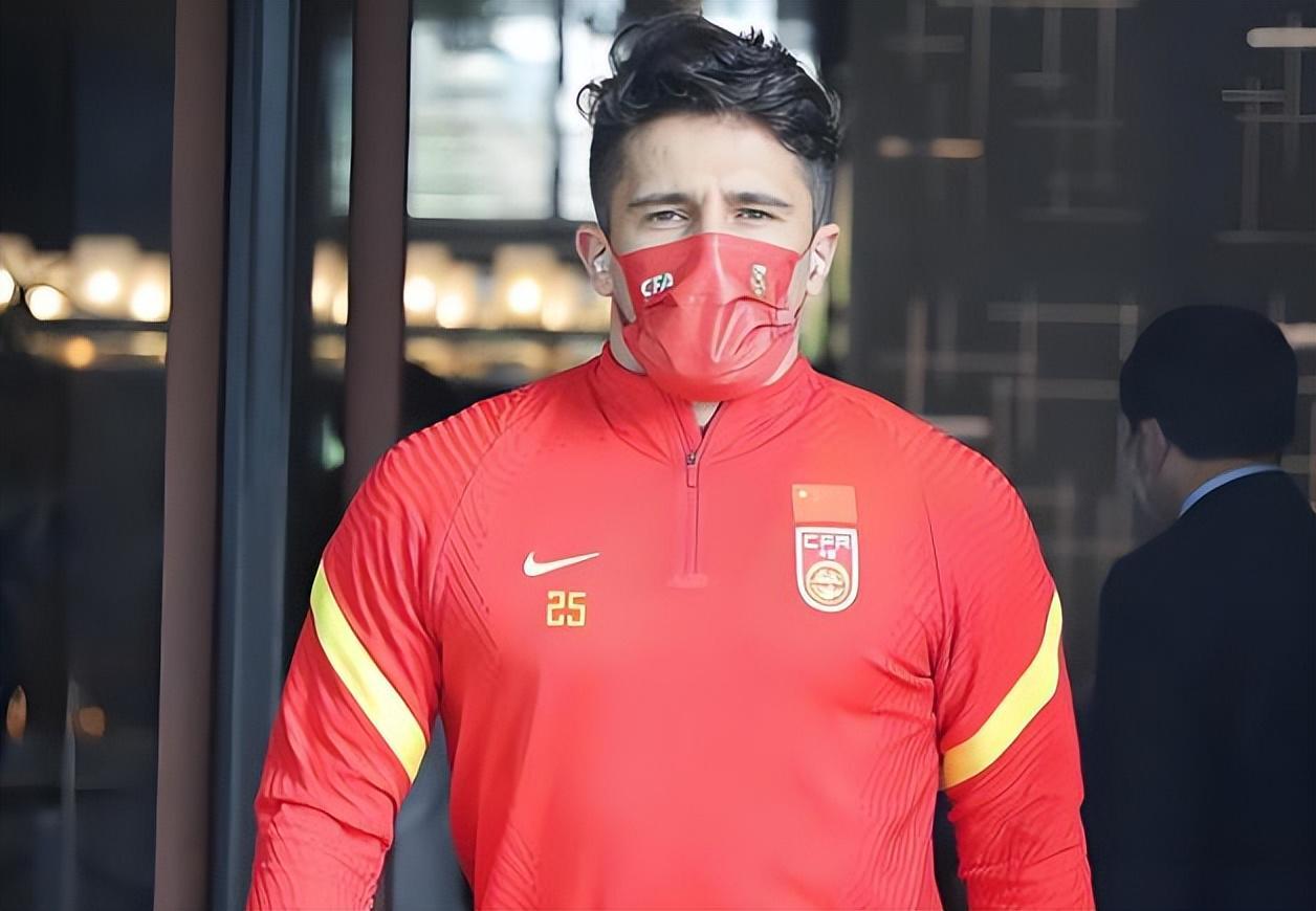 意外！他是申花足校培养的唯一国脚中