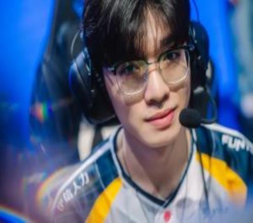 Doggo：参加亚运会的队友帮我提升了心态和对游戏的理解