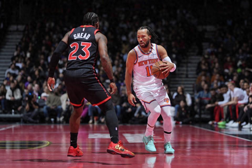 NBA杯：尼克斯淘汰猛龙与魔术会师东决布伦森35分莺歌31+6+6