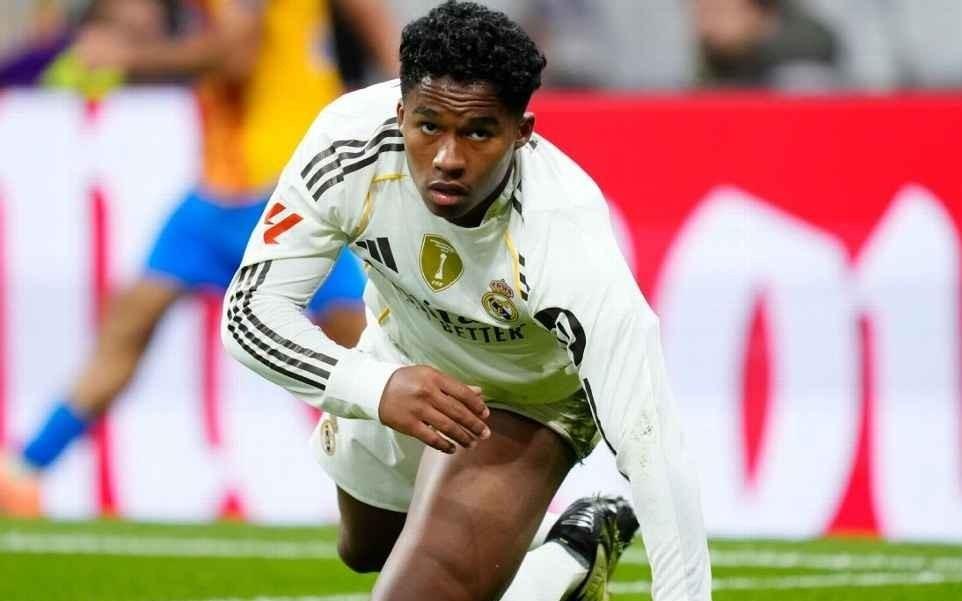 ESPN：曼联、维拉曾密切关注恩德里克