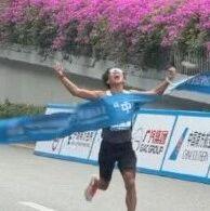 全运会马拉松何杰夺冠后高喊：谁说宁夏生长不出来玫瑰我就是！