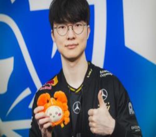 拿来当特殊武器！G2冰鸟战胜BLG后Faker开始排位练习冰鸟