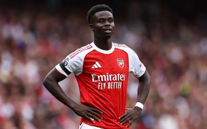 记者：萨卡已恢复完整训练，厄德高可能没法出战与曼城的比赛