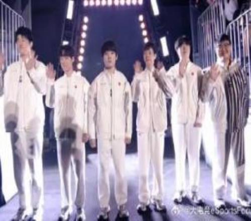 斑马斑马369疑似“特殊待遇”出征服与众不同笑翻网友