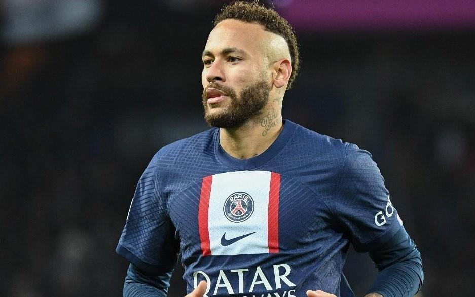 每体列足坛十大奇葩条款：博格坎普拒坐飞机内马尔微笑条款