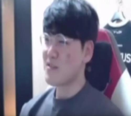 Guma：如果去了其他队之后在决赛遇到T1相赫哥在赛后会和我抱吧