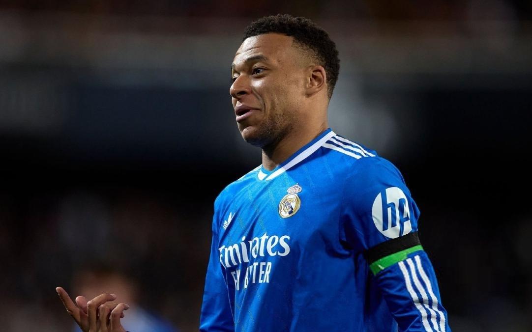 卡雷拉斯天秀建功，姆巴佩领跑射手榜