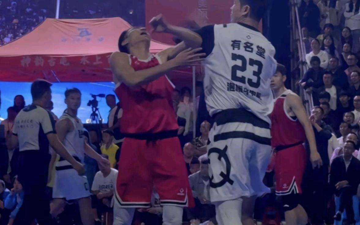CBA球员打野球！杨瀚森替补掌掴对手引爆激烈冲突，山东弃将挑衅