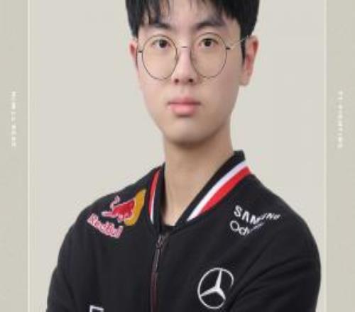 新的神王T1官方：Guardian选手上调至二队将参与LCKCL的比赛！