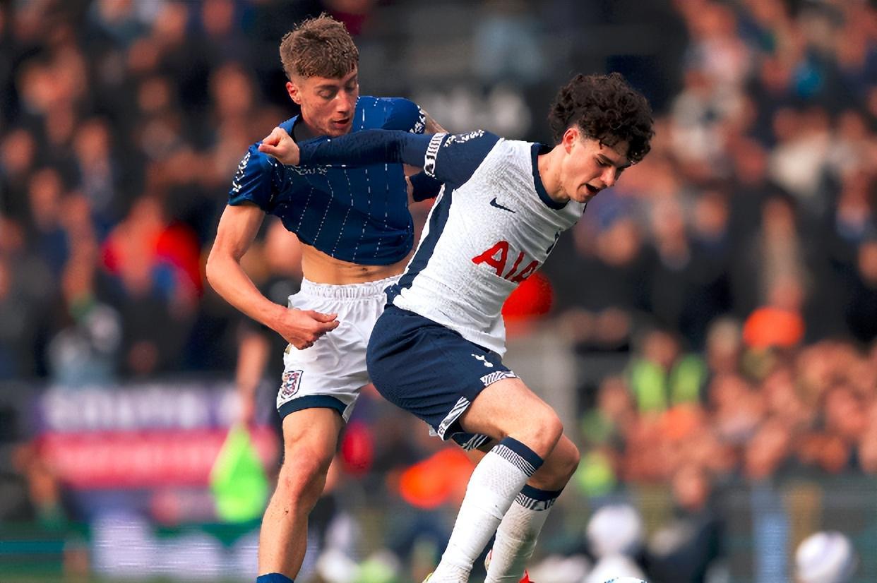 热刺新星恐离队！“赖斯接班人”遭英