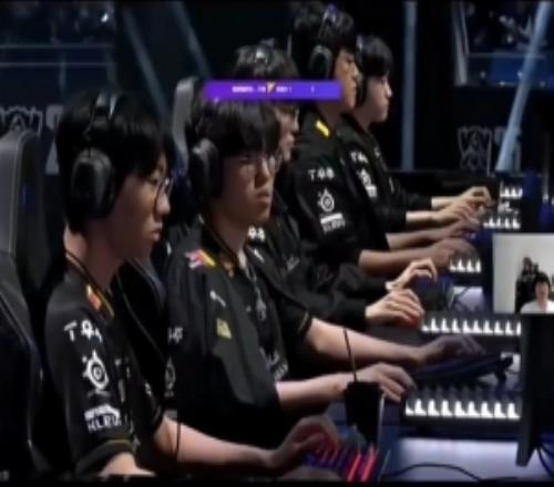 Ning王&Tian：多兰刚刚一上来，就跟裁判说我电刀呢