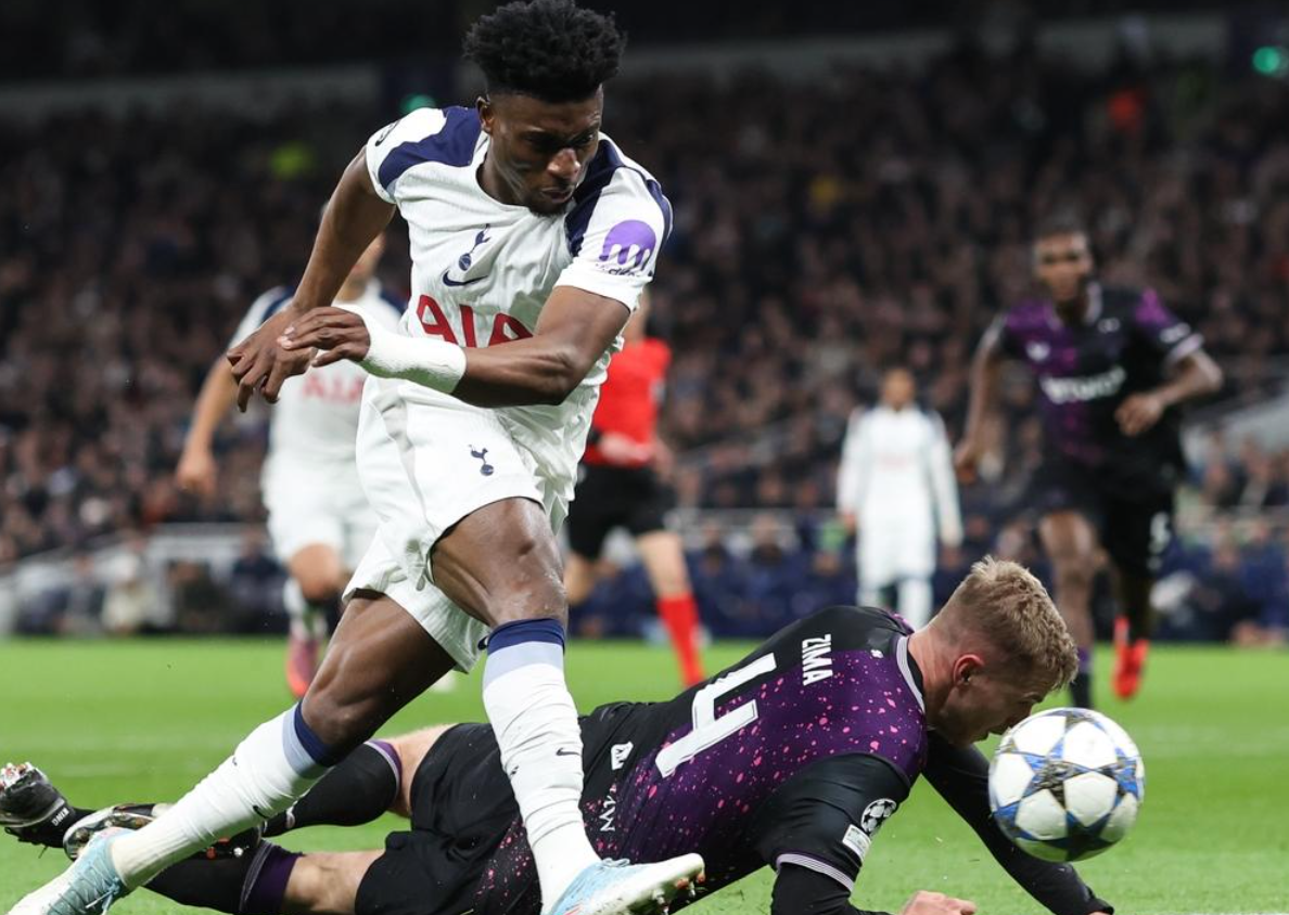 3球横扫！2点球+1乌龙球，弗兰克缔造队