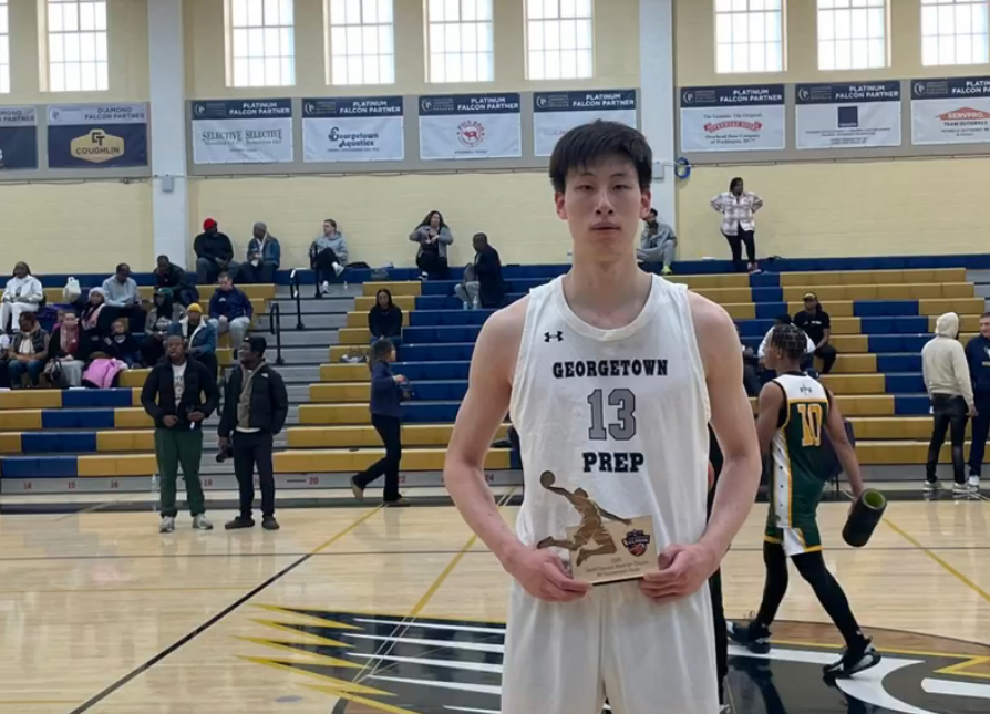 砍14分+4次封盖！中国男篮18岁2米13