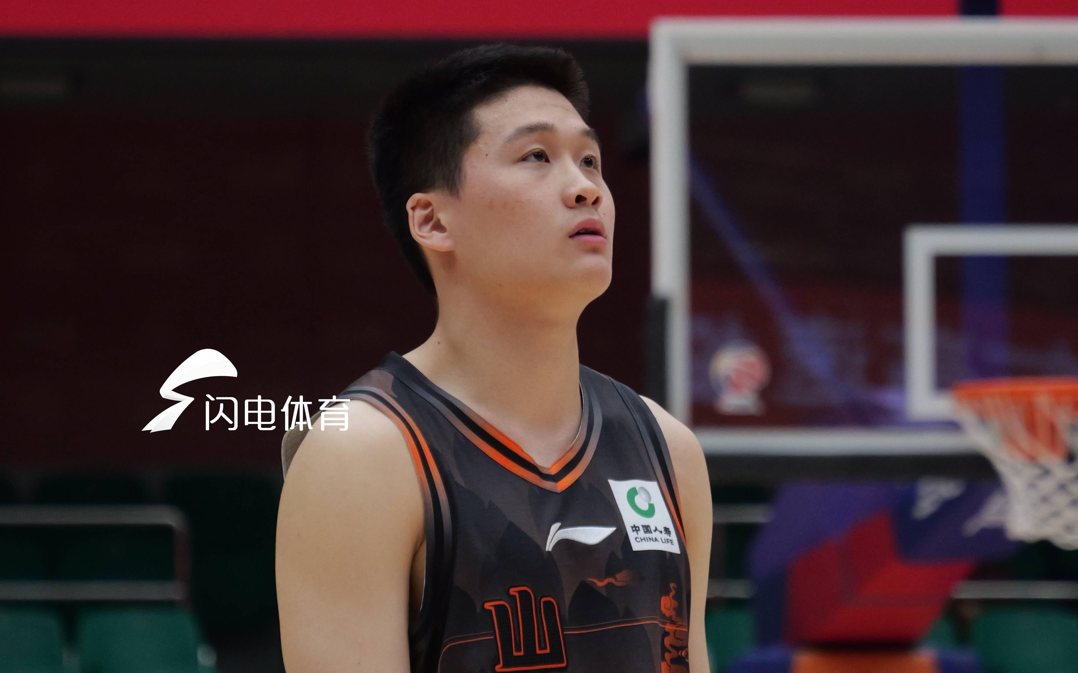 山东高速男篮大胜天津先行者新秀王证赛后谈成长与挑战