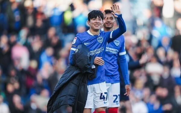 记者：热刺预计提前召回梁民革，球员将