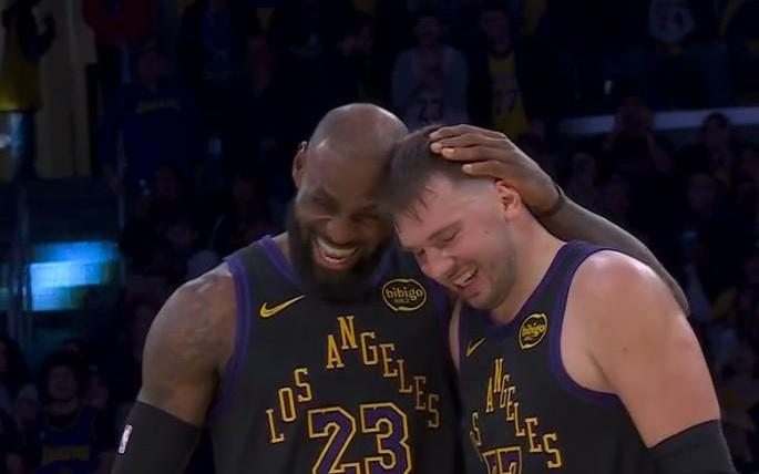 雷迪克：让东契奇打有球且让詹姆斯打无球是个挑战，篮球只有一个