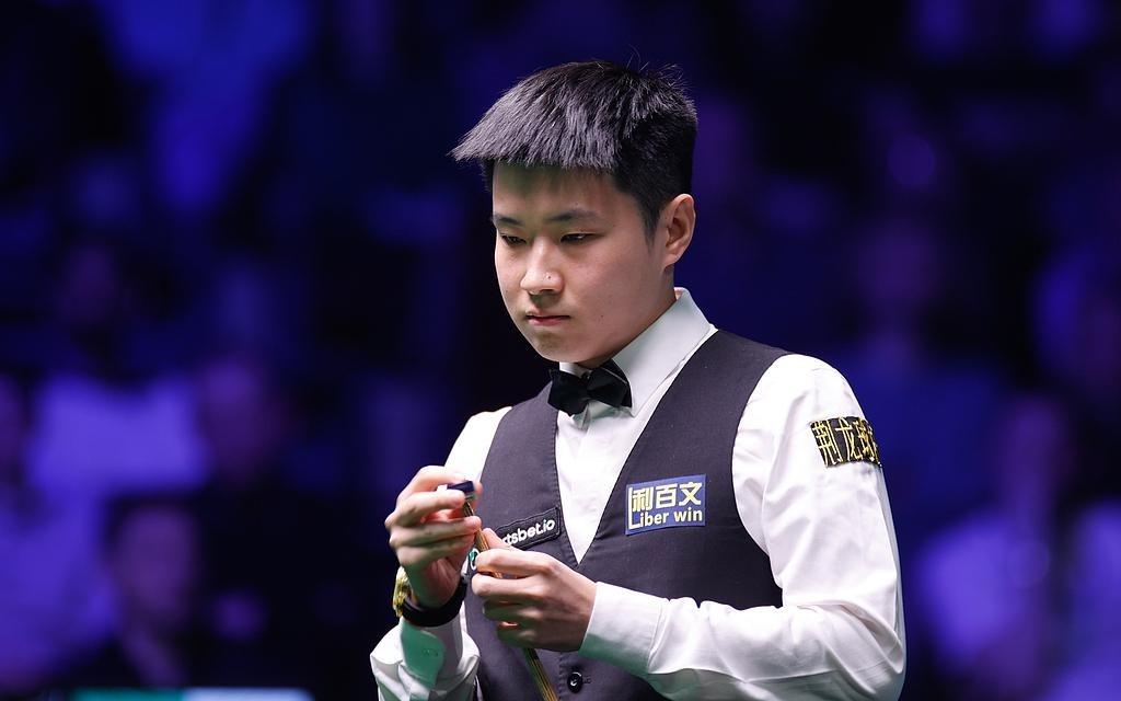 体坛联播阿森纳4比1热刺，赵心童赢下球员锦标赛冠军