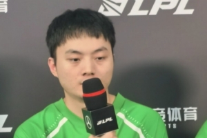 不解释下你飞那几波吗Light：第一局难结束时因为有人脱节了