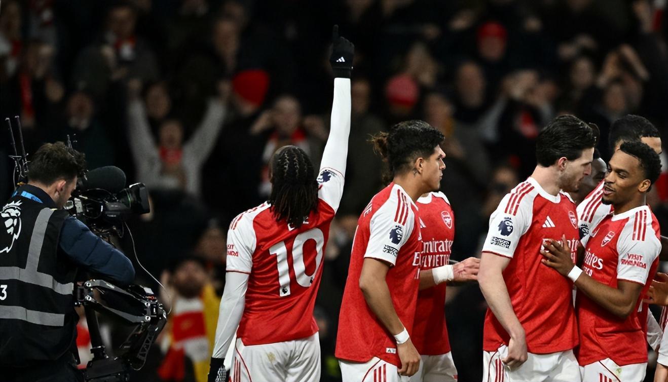 41！北伦敦德比一边倒夏窗新援大秀帽