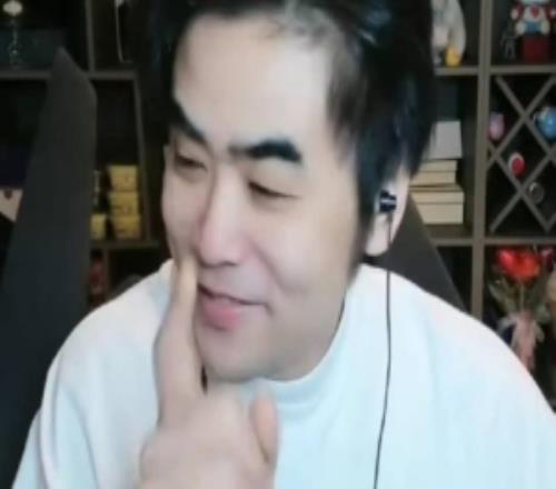 朱开:LPL队伍少跟GEN打训练赛!GEN能玩的东西我们玩不了
