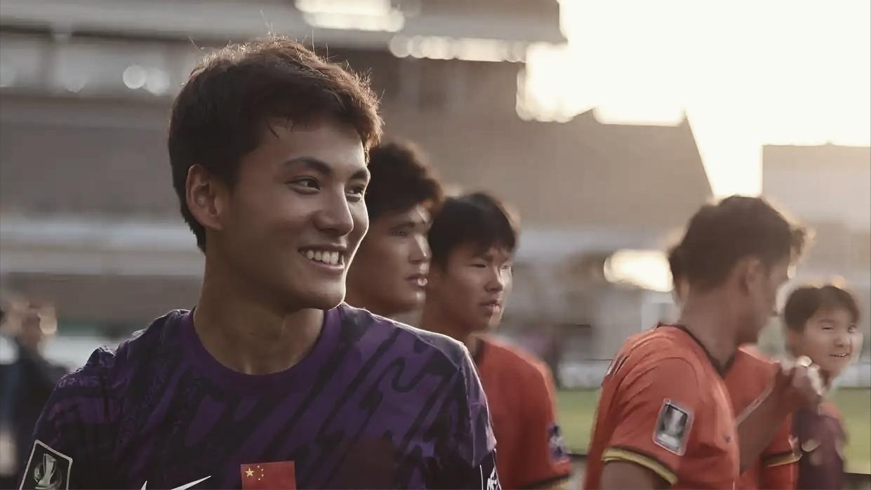 天天炒作李昊留洋，为了流量脸都不要