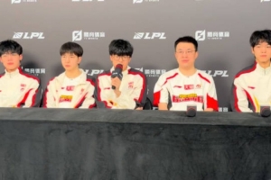 jiejie：和大家磨合时间不长但都是很好的人相信后面越打越好