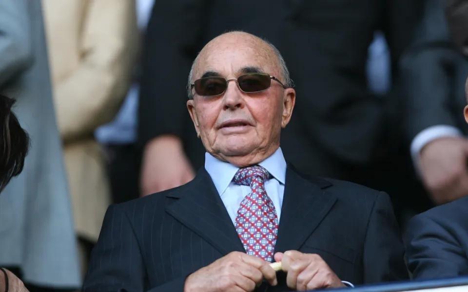 太阳报：热刺前老板乔刘易斯涉嫌投注