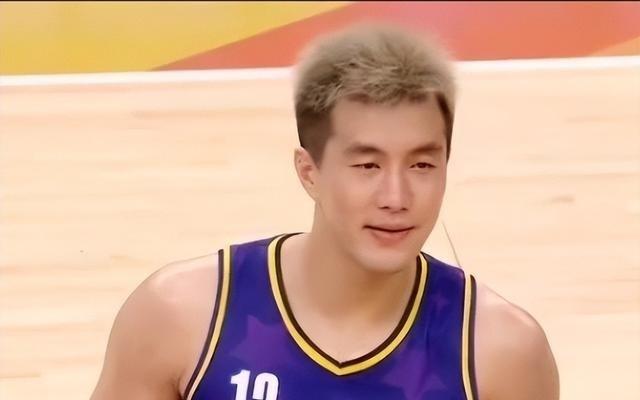 球迷热议郭艾伦名人赛43分MVP!离开辽宁转型成功舆论评价两边倒