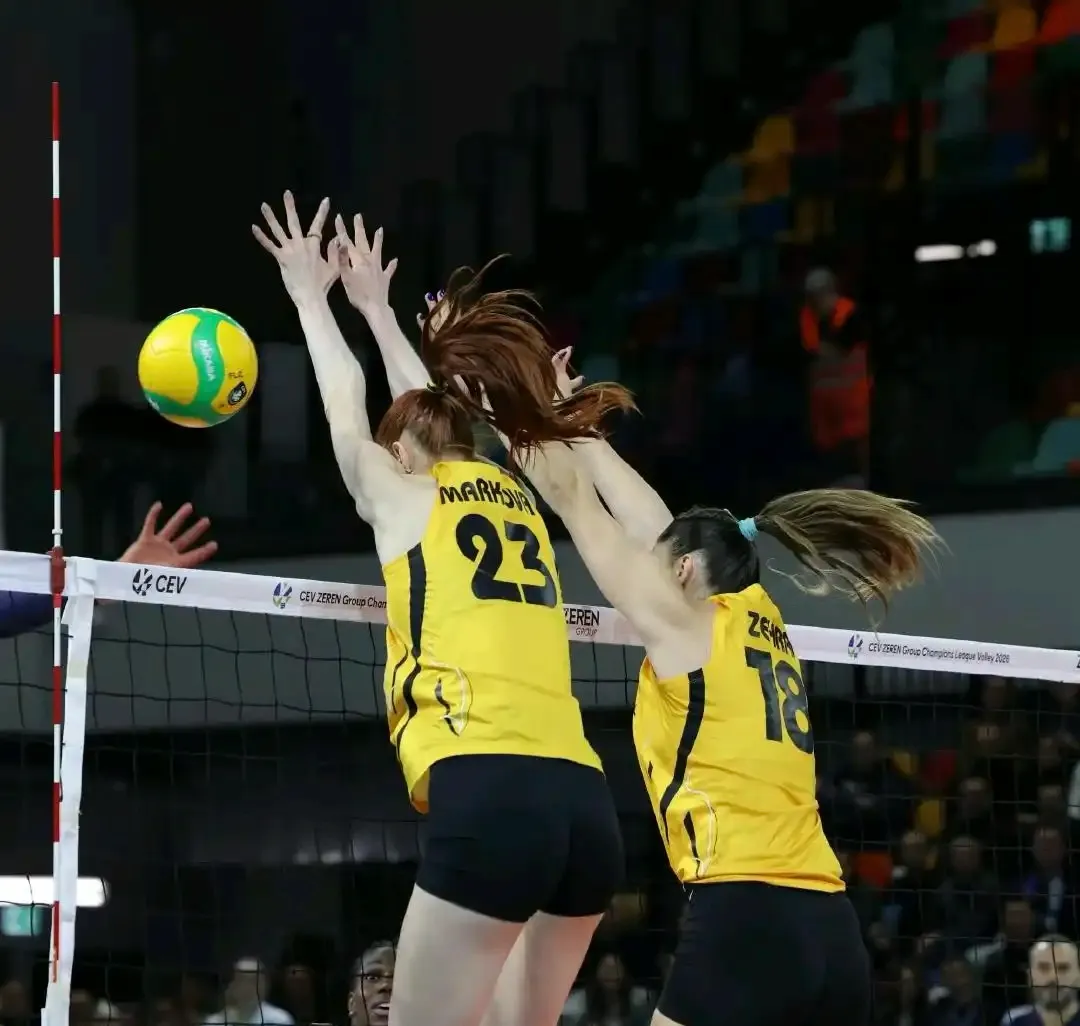 欧冠联赛土耳其球队压倒意大利球队！只因发球更好，外援更出色