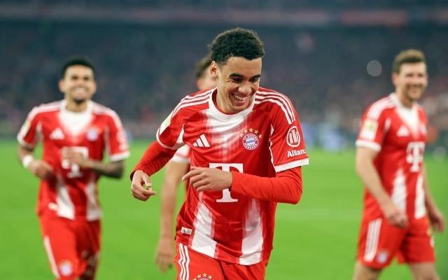 【德甲】诺伊尔伤退，小穆首球，无凯恩