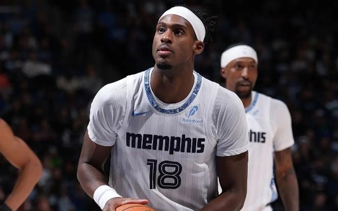 难得进入轮换阵容便有发挥！独行侠弃将有机会在灰熊站稳脚跟