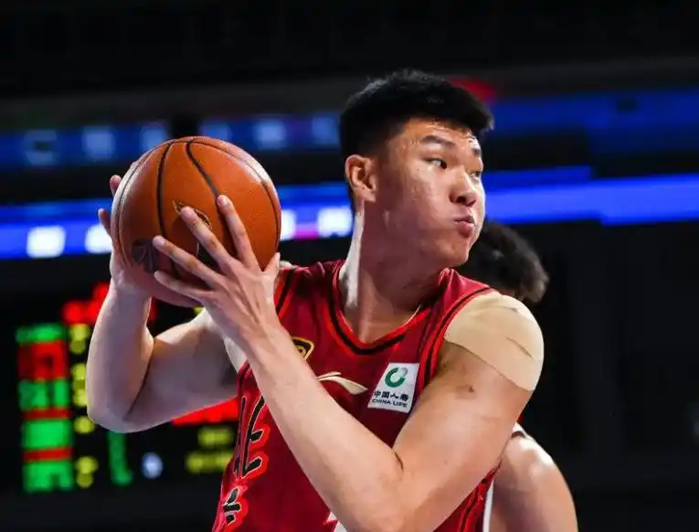 CBA本季不配拿600万的4大顶薪球员：