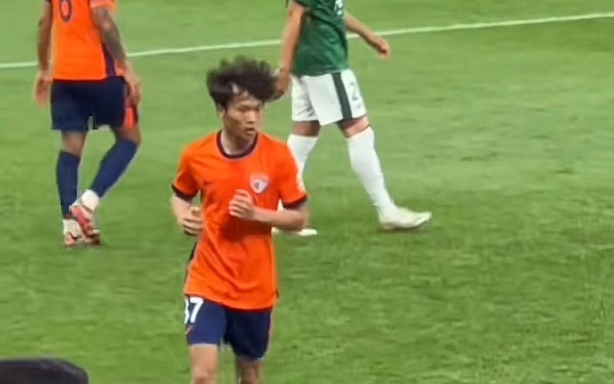 记者：青岛海牛球员韦所为已经跟随重庆铜梁龙训练