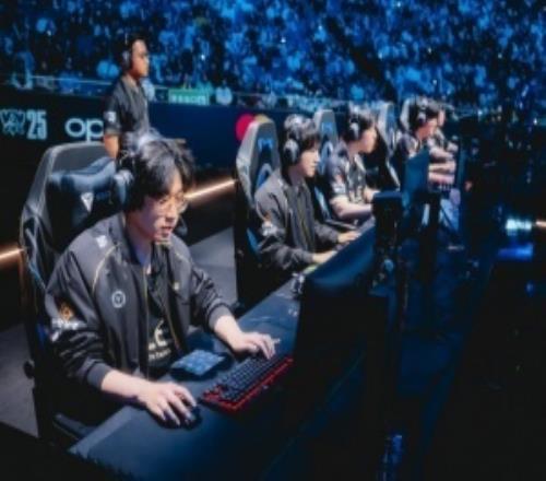 遗憾不敌大魔王GEN.G！吧友们认为谁将为HLE八强出局揽责