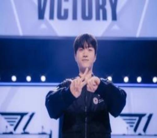 Keria：打LPL的Bo5不败纪录是历史传承竭尽全力延续不败传统