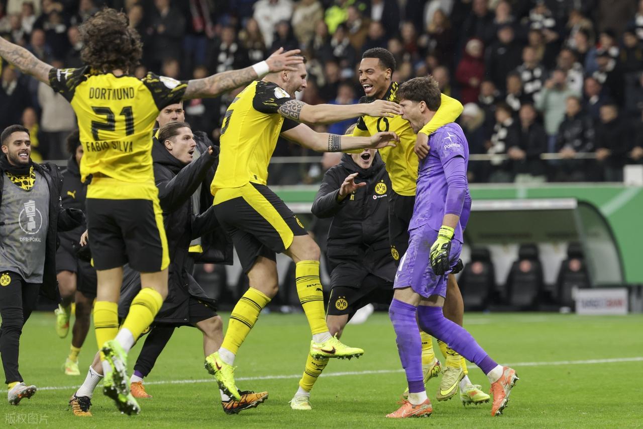 德甲：多特蒙德分心欧冠，奥格斯堡抢分无忧奥格斯堡VS多特蒙德