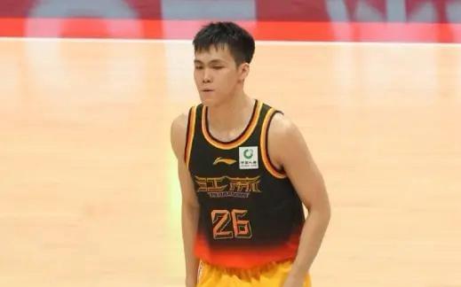 碾压徐杰赵睿，CBA第一后卫横空出世，喊话中国男篮渴望加入