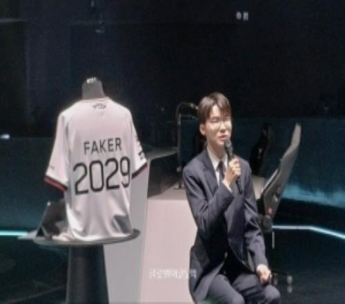 Faker：续约4年因T1提出很好的条件希望今后给粉丝带来好的体验