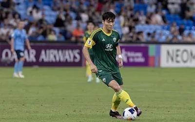 体坛：多家中超球队有意全北队长朴镇